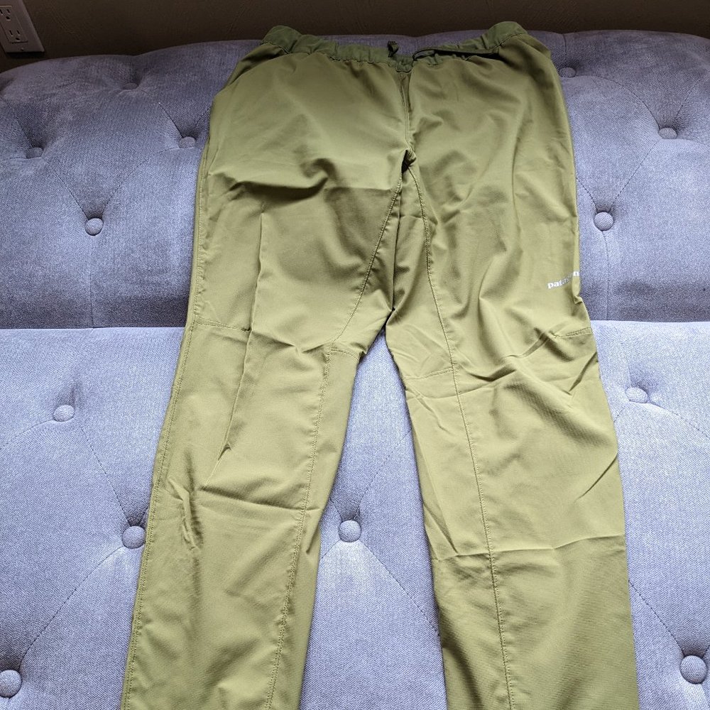 Patagonia Terrebonne Joggers. Size: Medium. Color; Palo Green.